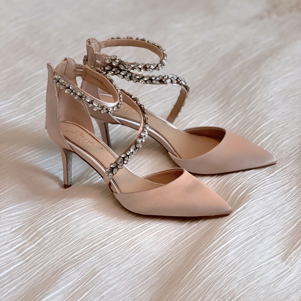 Badglby Mischka jewel pump